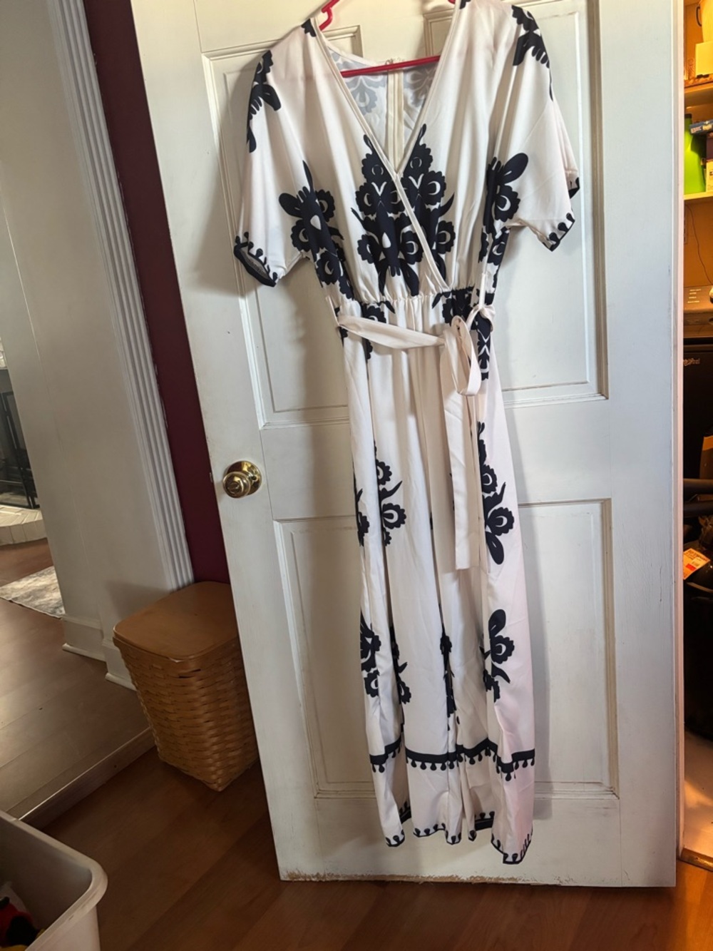 SHEIN White and Black Floral-Print Jumpsuit